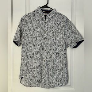 Denim & Flower - White casual floral pattern button down